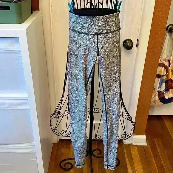 Lululemon Wunder Under Pant Plush Petal Deep Coal Ghost-Sz 2 - Picture 1 of 5